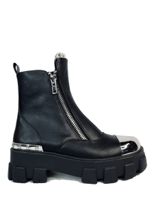 BLADE BOOT